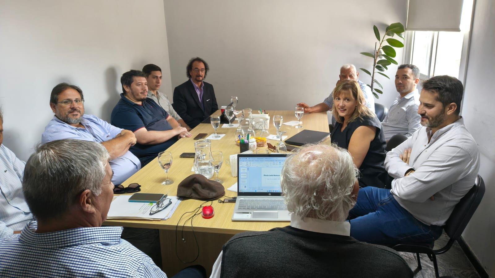 El IPAAT y el Comité Regional de Productores Cañeros avanzan en la planificación de la zafra 2026